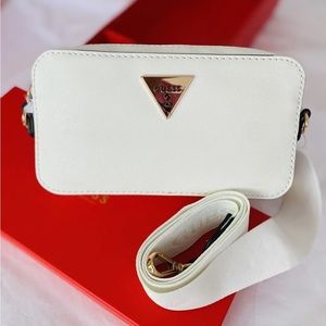 GUESS NWT la rosa cross body purse white